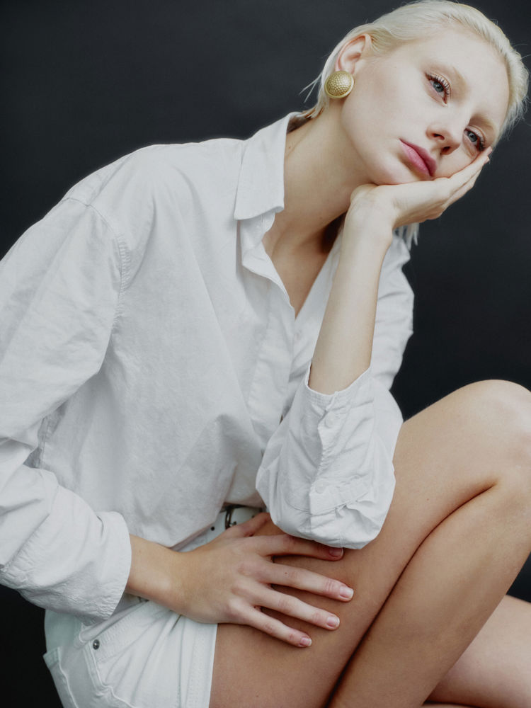 Dasha K.